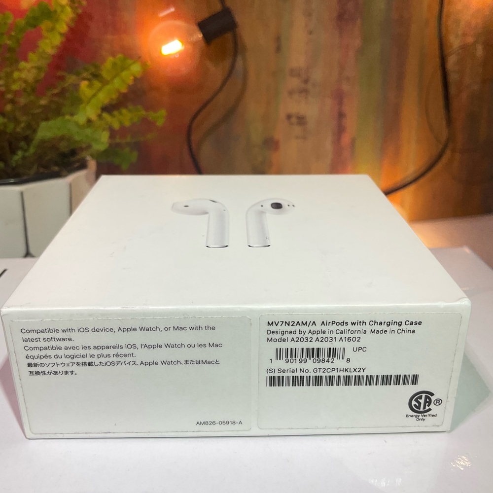 Apple AirPods True Wireless Bluetooth Headphones 1st Generation wm Charging Case - Picture 11 of 13